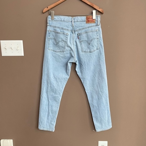 Levi’s Wedgie Skinny Jean in Light Wash Size 30 - Picture 7 of 9